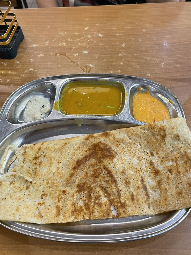 A Flavorful Morning at Sri Ananda Bhawan 🍛☀️