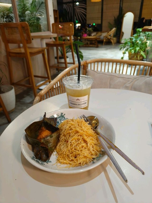 Oh Apong Café – Where Aesthetic Meets Comfort