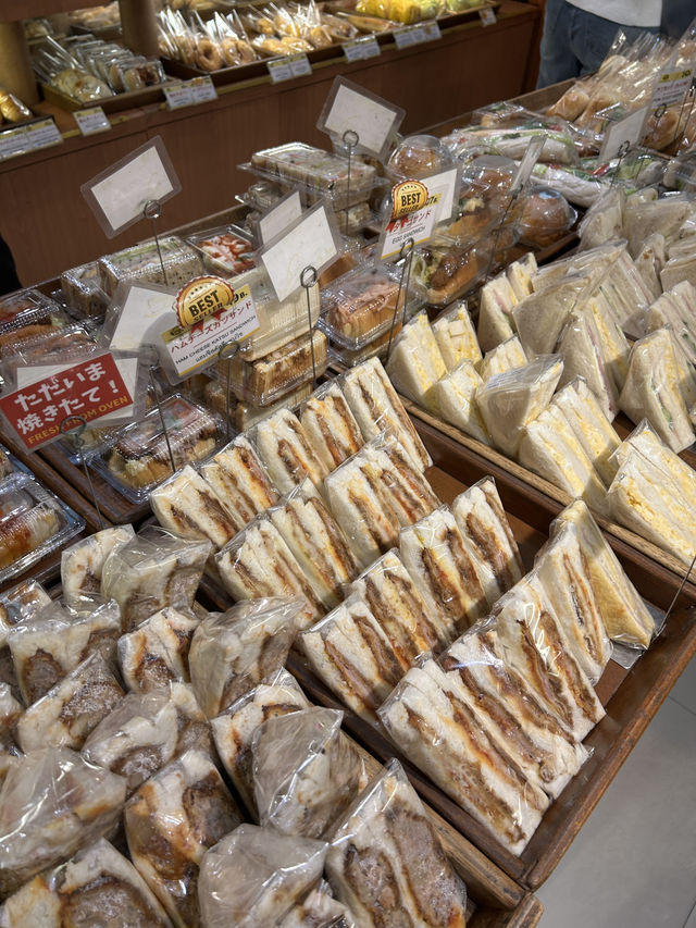 Bakery โฮมเมดเจ้าดังย่านพร้อมพงษ์ Custard Nakamura