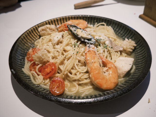 🍕 PINK SVLT：おしゃれなアメリカンスタイルの絶品イタリアンレストラン 🇺🇸🍝