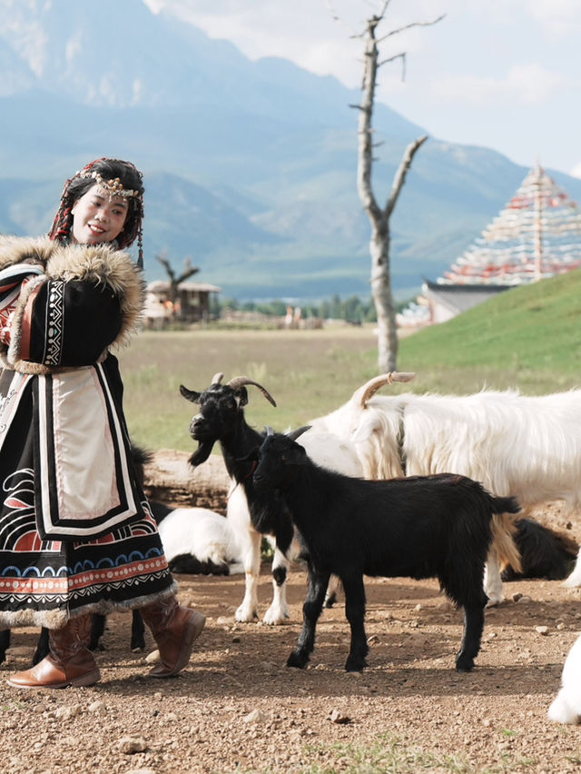 Tibetan Traditional Clothing One day Itinerary 