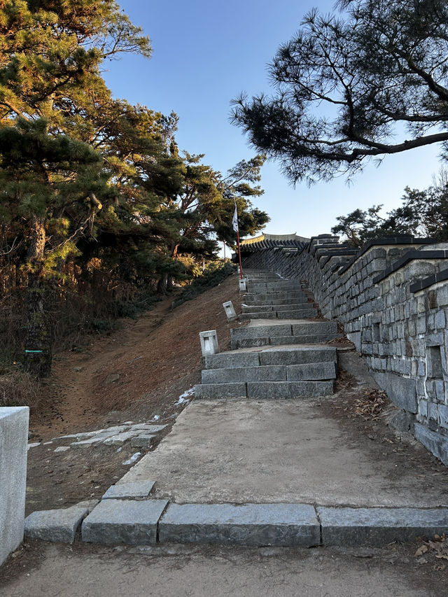서북각루와 서포루 사이 약 55m 거리에 자리한 서일치🇰🇷