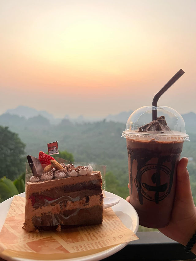 Boat cafe’ (ปลายพระยา)