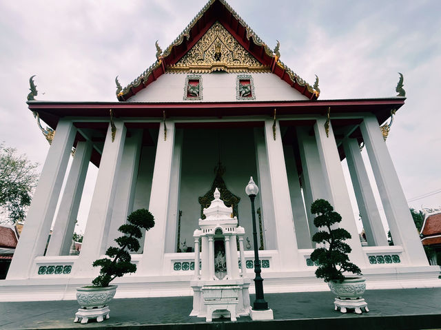 泰國曼谷寺廟之一景點：Wat Hong Rattanaram Ratchaworawihan，適合拍照打卡觀光旅遊！