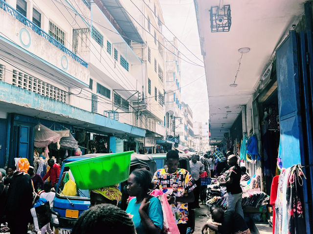 肯尼亞蒙巴薩著名景點：Pembe Mbili，適合拍照打卡觀光旅遊。