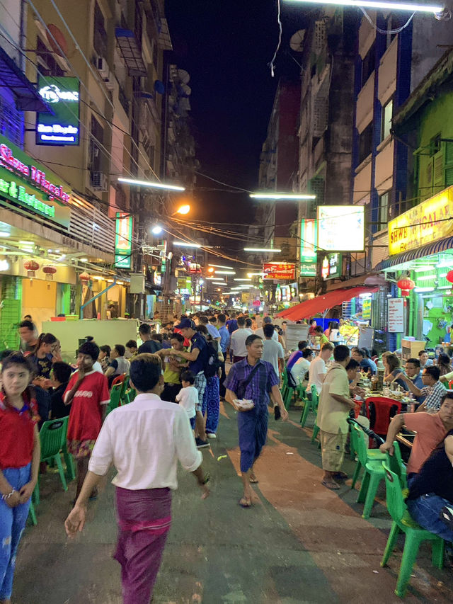 【ミャンマー】活気ある夜市🇲🇲