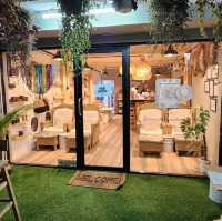 Hidden Gem Alert: The Laundry Room Cafe, Bali
