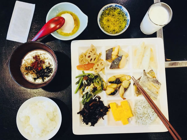Okunikko Konishi Hotel  แช่ออนเซ็น ใบไม้เปลี่ยนสี