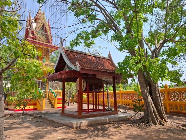 ชมโบสถ์โบราณ วัดโคกตลาด โคราช