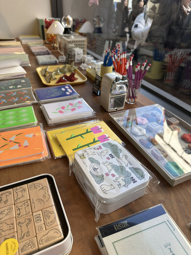 【韓国🇰🇷聖水】韓国オシャレ雑貨and文具が揃う！
