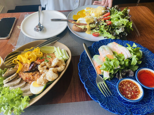 “หอมจันทร์” ร้านอาหารไทยและคาเฟ่ในเชียงราย