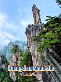 Mount Huangshan, a natural wonder with spectacular vistas just like a Chinese painting!