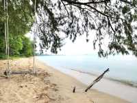 เที่ยวระยอง หาดสงบ คนน้อย พักที่นี่ Aksorn Rayong