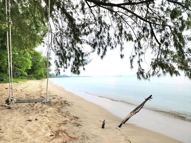เที่ยวระยอง หาดสงบ คนน้อย พักที่นี่ Aksorn Rayong