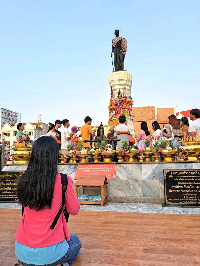 ลานย่าโมเมืองโคราช กับ 3 สิ่งควรรู้ เคลลับขอพรปังๆ