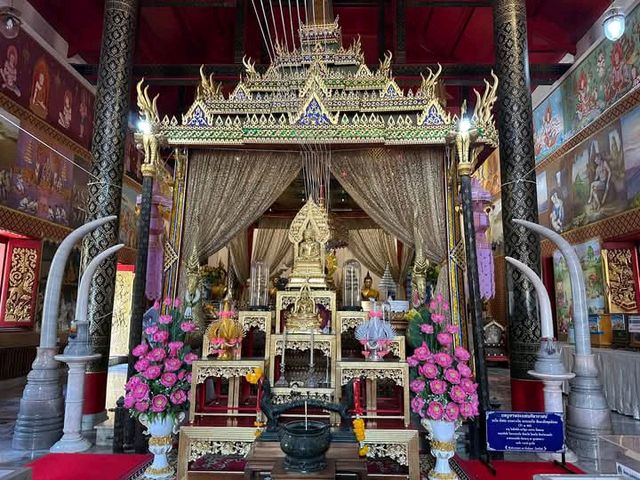 วัดพระแท่นศิลาอาสน์ จังหวัดอุตรดิตถ์ 