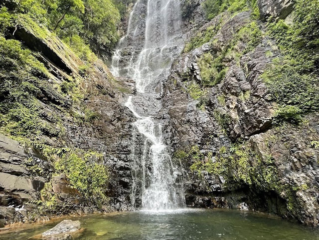 🌿 Seven Wells Waterfall: Langkawi’s Natural Infinity Pool in the Sky!