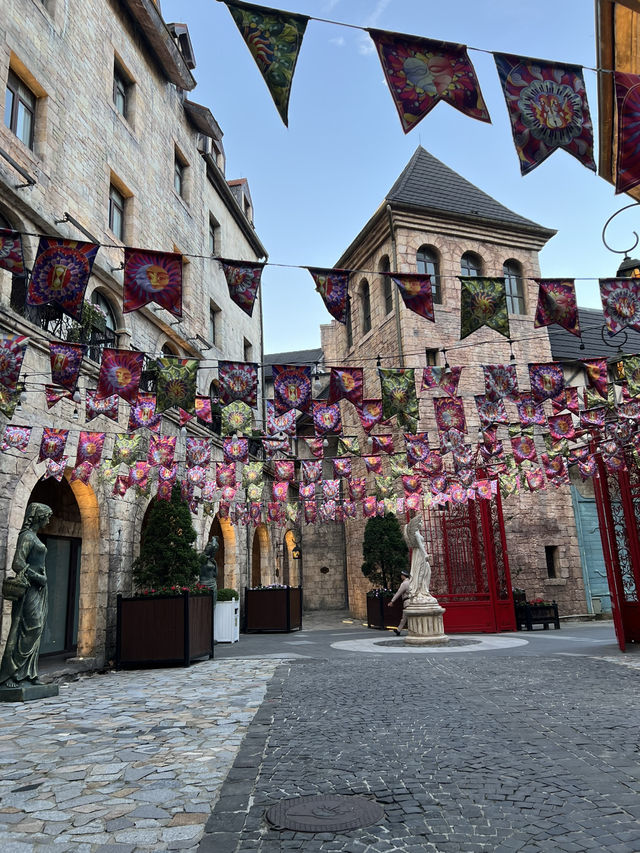 French Village Bana Hillsหมู่บ้านฝรั่งเศสแห่งดานัง