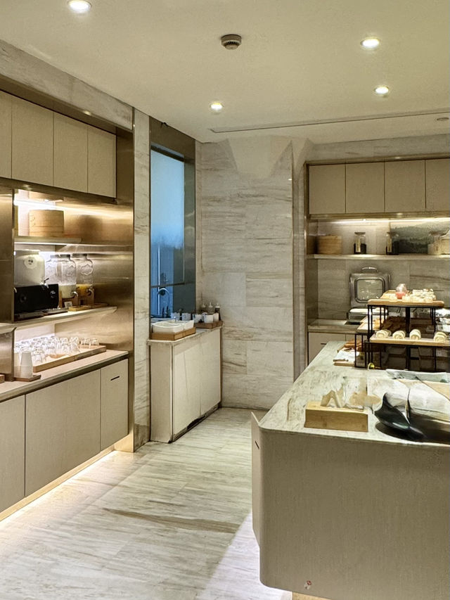 Springtime Comfort — Ji Hotel, People’s Square Shanghai