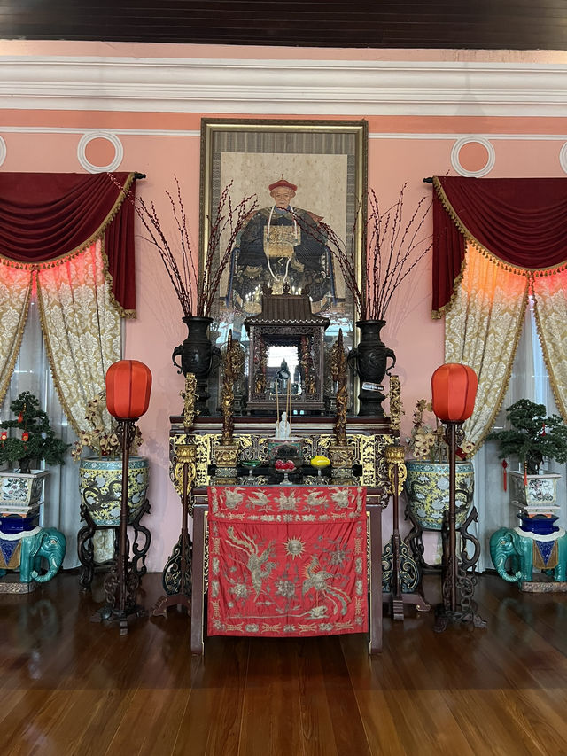 Day trip to Pinang Peranakan Mansion ,Penang famous historical building! 