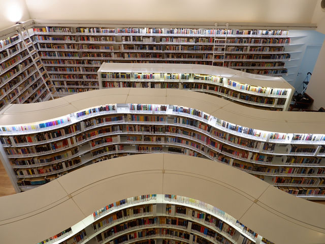 Library @Orchard : ห้องสมุดสุดฮอต สิงคโปร์