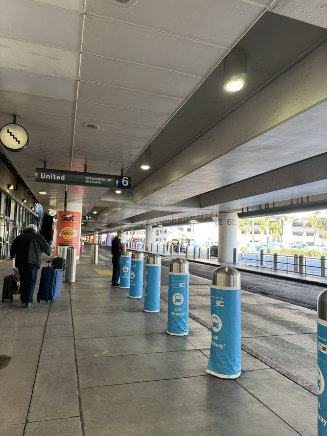 🚉 LAX 공항에서 유니온 스테이션 가는 방법, 빠르고 쉽게!