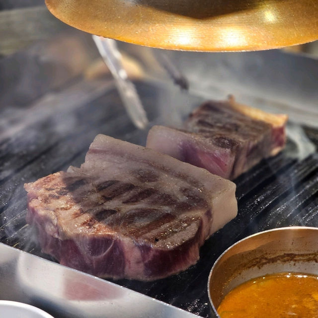 [狎鴎亭]絶品サムギョプサル！超人気のお肉屋さん[島山精肉本店 도산정육 본점]
