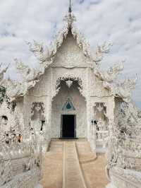 วัดร่องขุน | เชียงราย