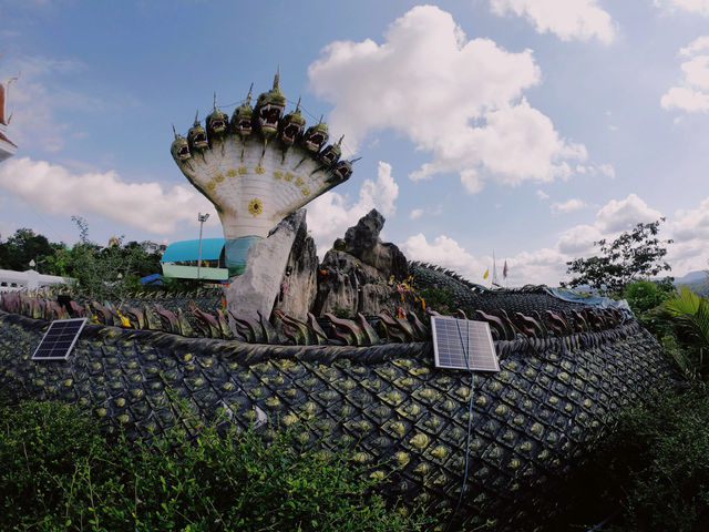 วัดสวนหินผานางคอย
