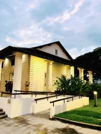 The Old Courthouse Kuching: A Timeless Colonial Landmark and Photogenic Gem 