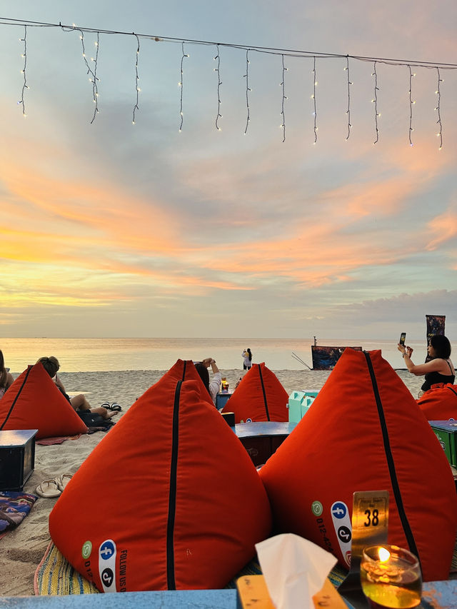 Frandy Beach Bar & Restaurant🏖️🌅