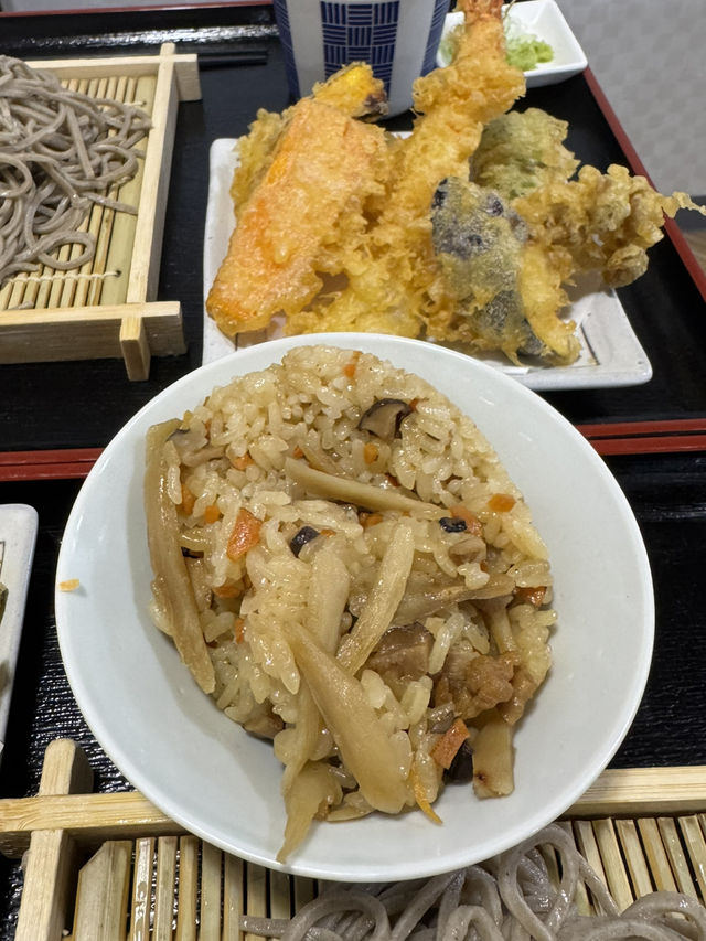 【福岡グルメ】自家製粉の蕎麦で毎朝打たれる外一蕎麦が食べられるお店🥢