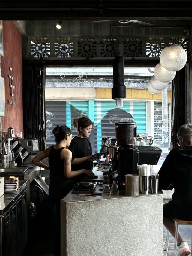 草編一條街旁的咖啡廳💕Brewginning Coffee 