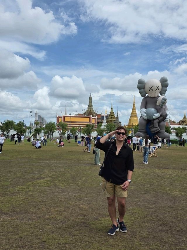 KAWS:HOLIDAY THAILAND