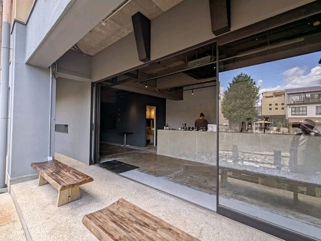 高山 | haiz coffee 宮川朝市對面的文青工業風河景咖啡