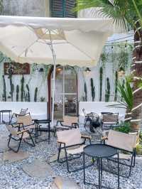 The Hideout Garden Cafe