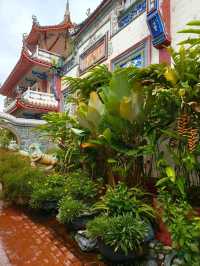 A Temple Escape Without Breaking the Bank