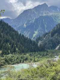 Lakes, Bazaars, and Hilltops: The Perfect Almaty Weekend 🇰🇿 