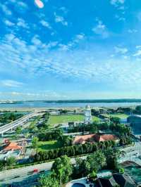 🌟 Stay by the Straits! Thistle Johor Bahru 🇲🇾