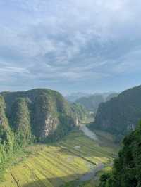 ｜越南｜寧平臥龍山（Lying Dragon Mountain）-登上龍背之巔，俯瞰寧平壯麗全景