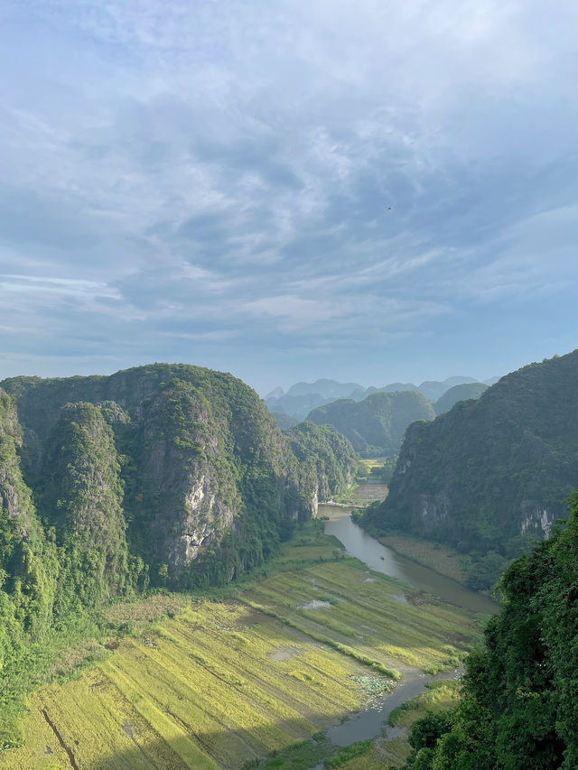 ｜越南｜寧平臥龍山（Lying Dragon Mountain）-登上龍背之巔，俯瞰寧平壯麗全景
