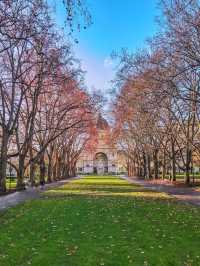 📍A Golden Autumn Stroll from Royal Exhibition Building to Yarra Magic🌆🍂