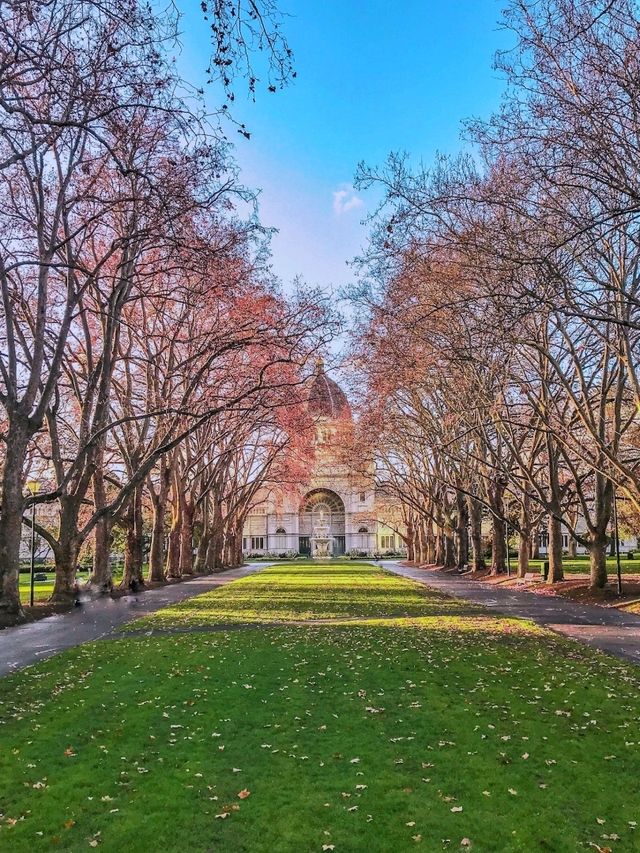 📍A Golden Autumn Stroll from Royal Exhibition Building to Yarra Magic🌆🍂