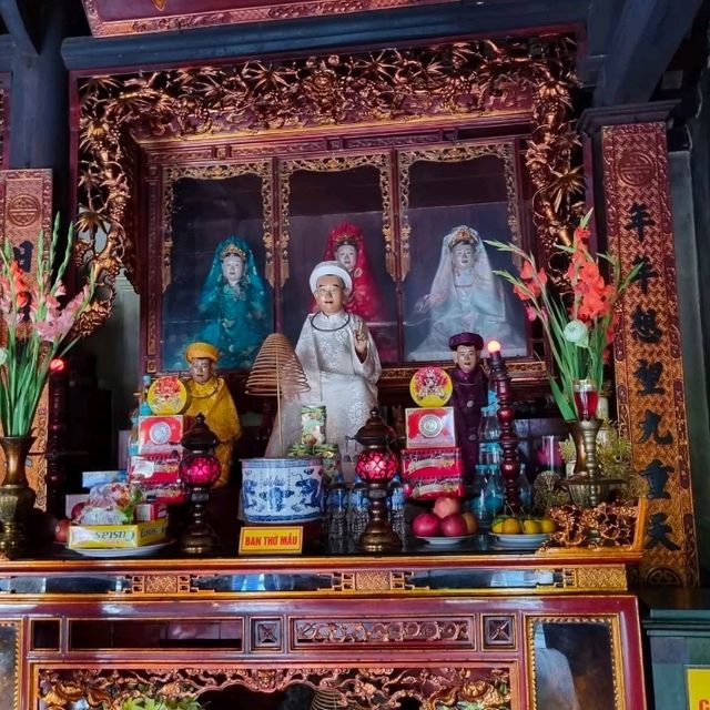 静寂と歴史が息づく湖上の寺院「チャン・コック・パゴダ」