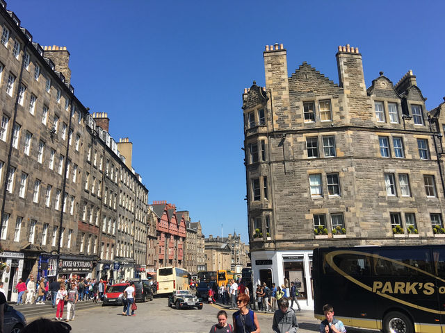 Exploring Edinburgh Castle: Where History Meets Magic ✨🏰  