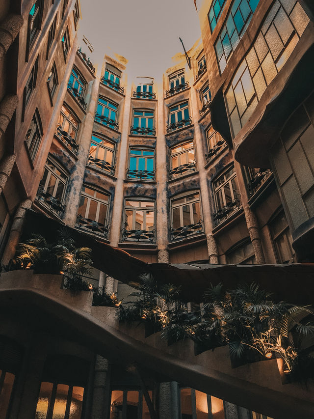 Waves of Stone – An Afternoon at Gaudí’s Casa Milà