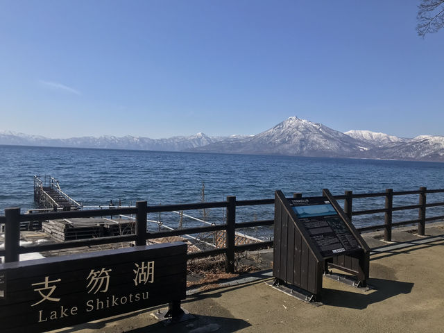 北海道-支笏湖（公車會搭比較久，建議從機場搭較容易有位置）