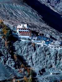 🏞️ Nubra Valley – The Desert in the Sky 🌄🐪