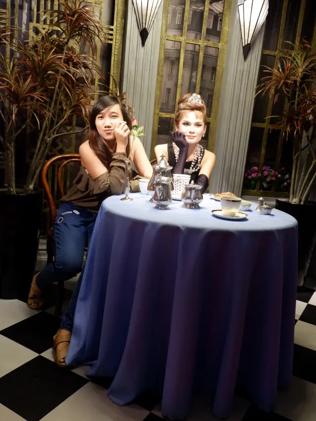  🌟 Snap with the Stars at Madame Tussauds Singapore!