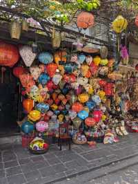 Hoi An by Day: Vietnam's Living Postcard! 🌞🎨